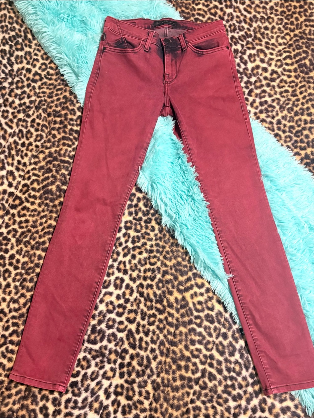 Rock & Republic Mid-Rise Berry Wash Skinny Jeans